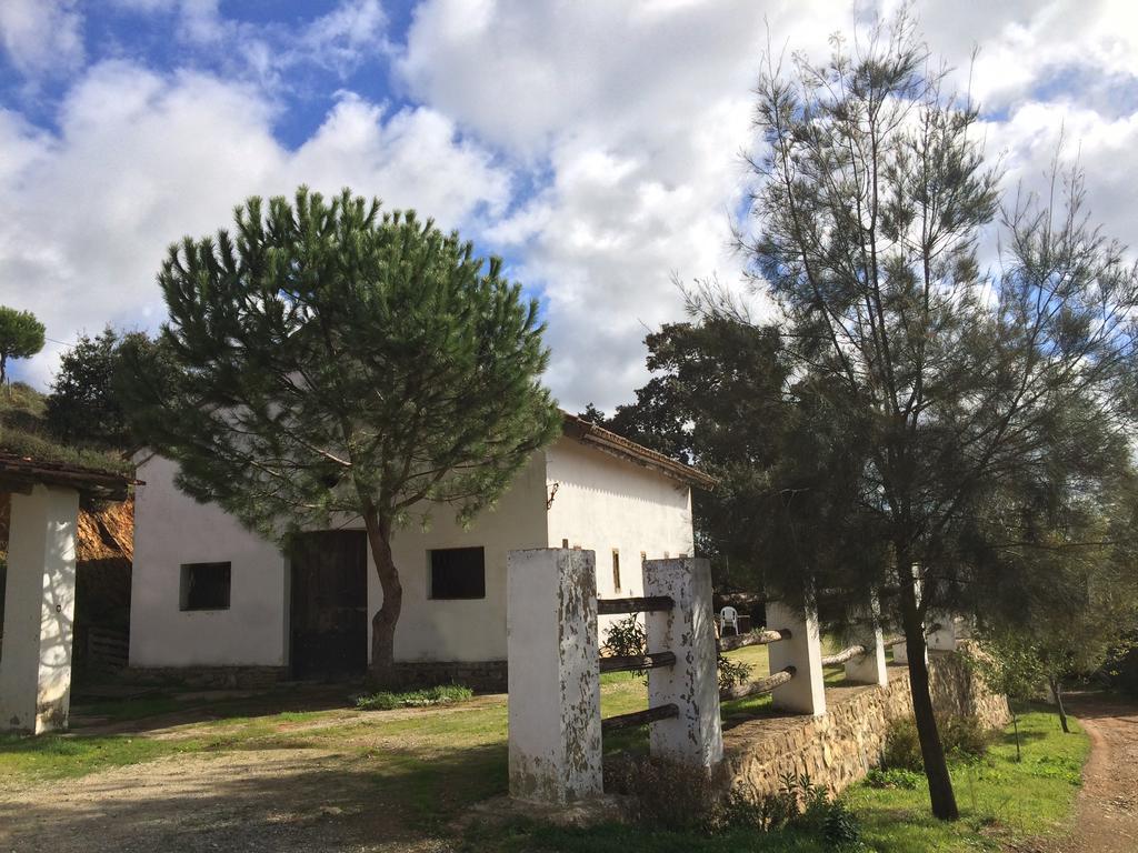 Cortijo El Berrocal Affittacamere Cazalla de la Sierra Esterno foto